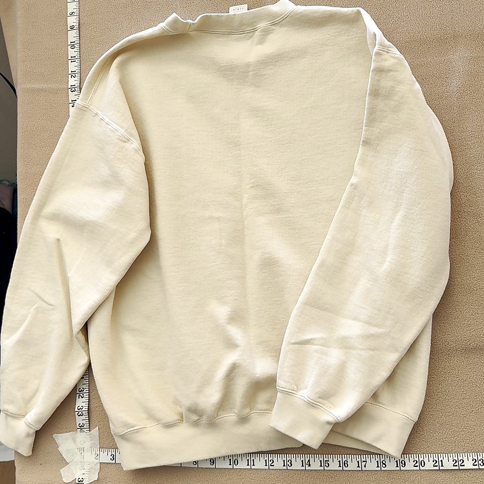 The Peanuts Reservoir Dogs Parody Graphic Sweatshirt Cream Gildan Size L