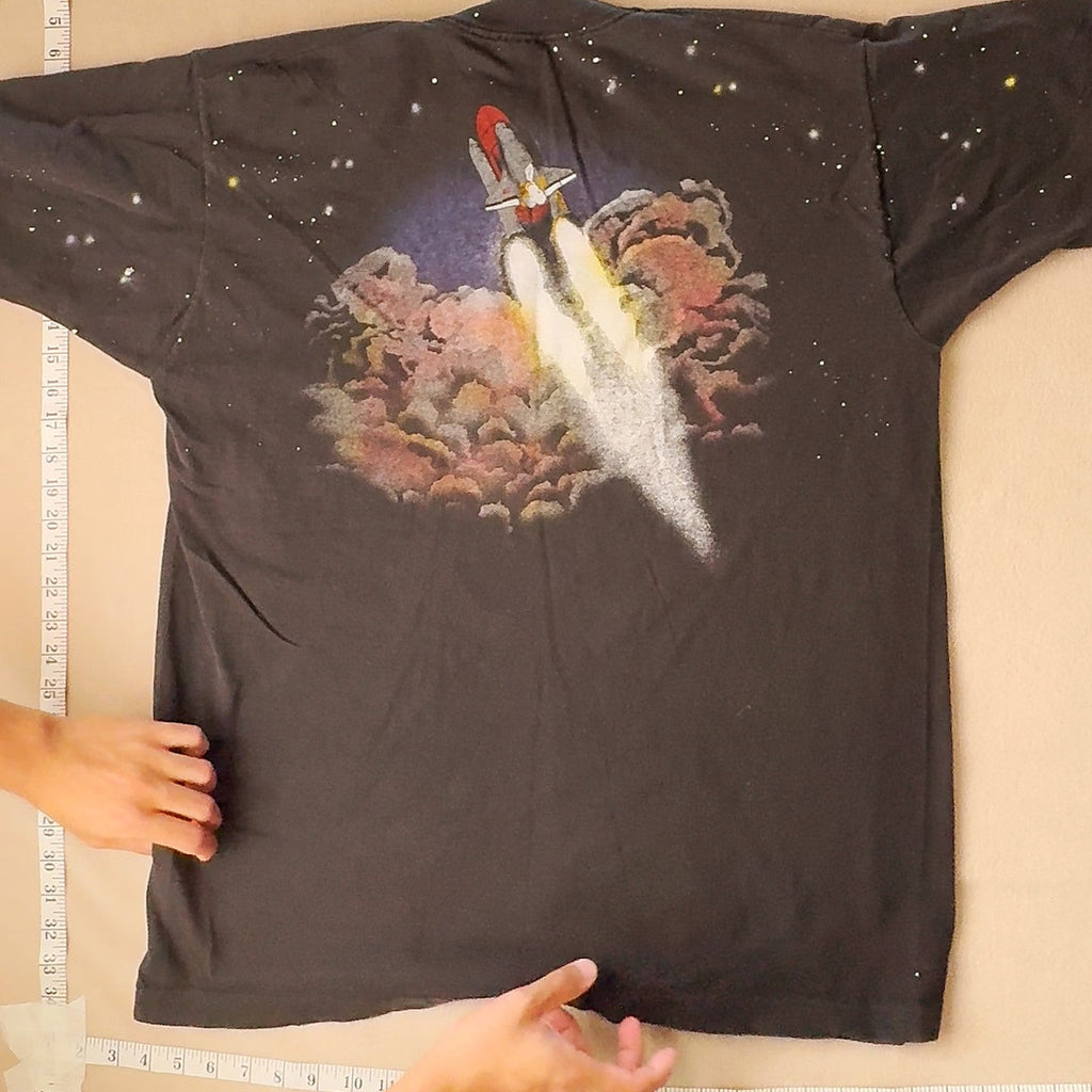 Vintage 90s Space Shuttle Launch T-Shirt Fruit of the Loom Made in USA XL