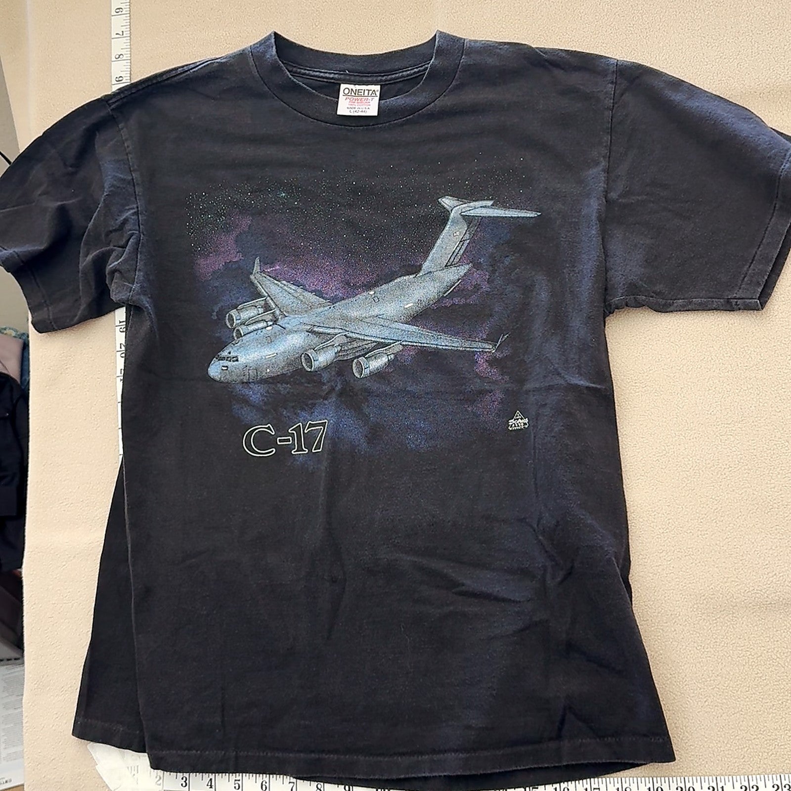 Vintage C-17 Globemaster Military Aircraft Graphic T-Shirt Oneita Power-T L