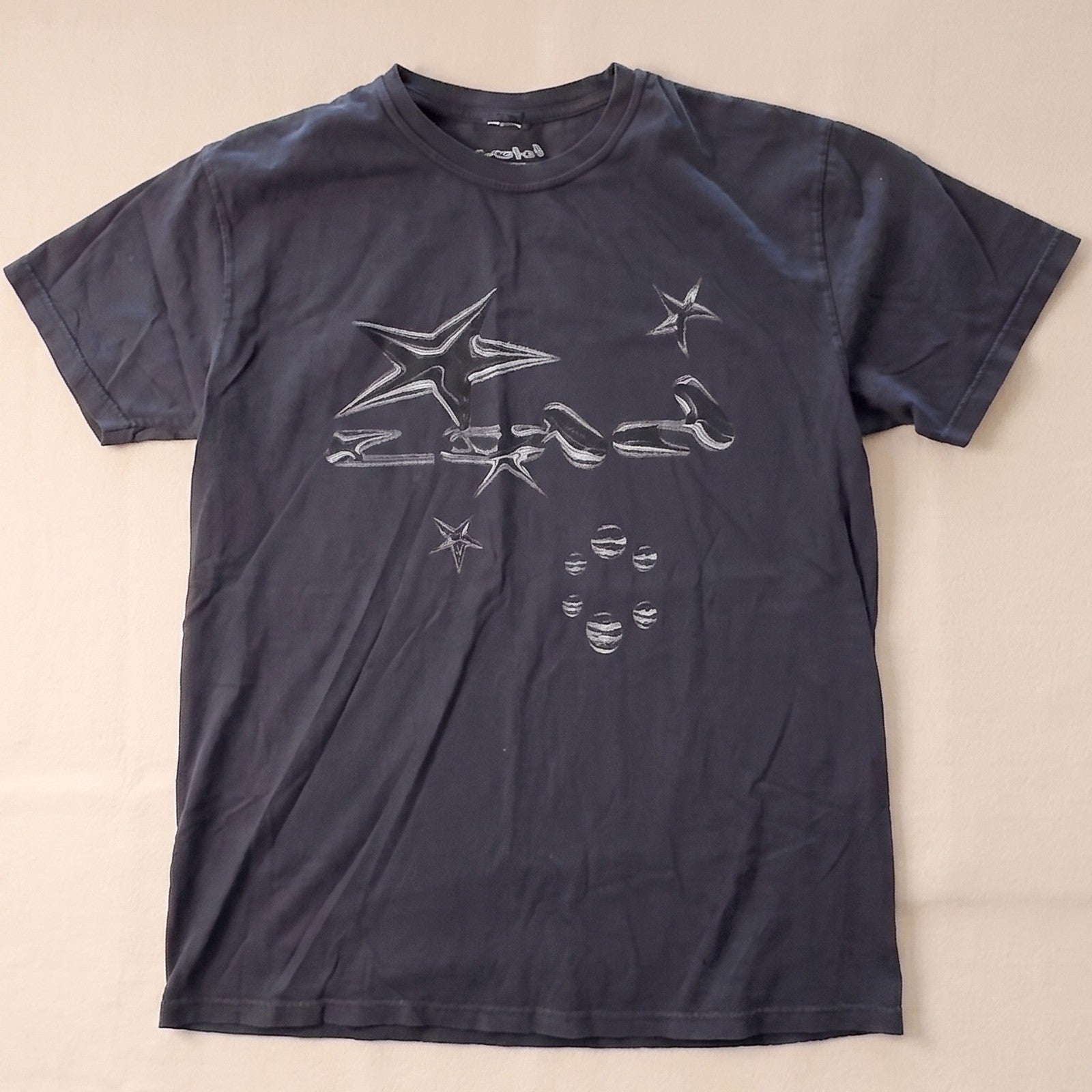 Black Graphic T-Shirt Star Text Design Short Sleeve Crew Neck Top