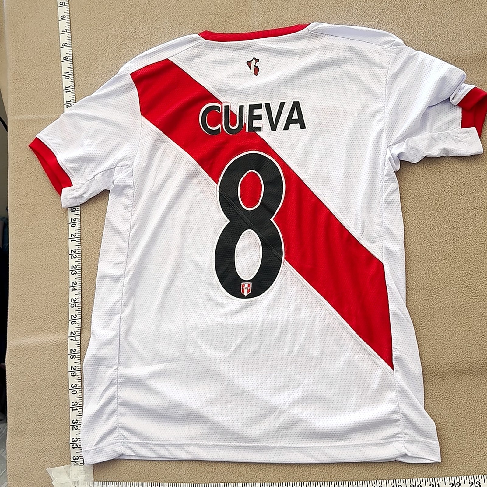 Bootleg Umbro Peru National Team 2018 World Cup Jersey Cueva #8 Mens Size M White