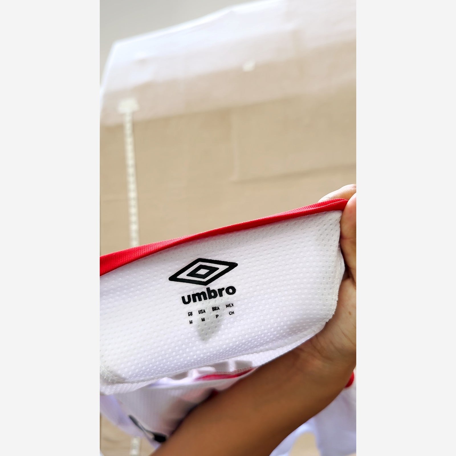 Bootleg Umbro Peru National Team 2018 World Cup Jersey Cueva #8 Mens Size M White