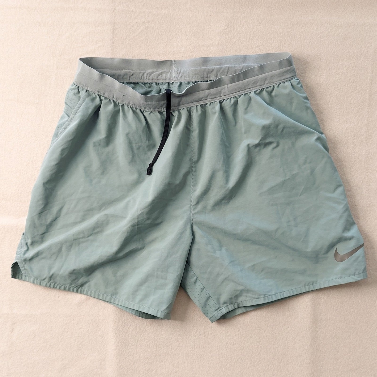 Nike Men's Athletic Running Shorts Sage Green Swoosh Back Pocket