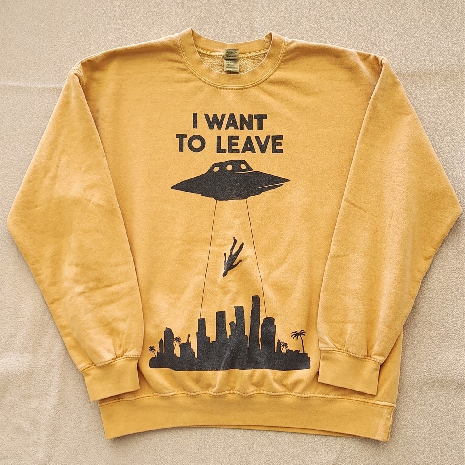 I Want To Leave UFO Alien Abduction City Skyline Graphic Sweatshirt Mustard L