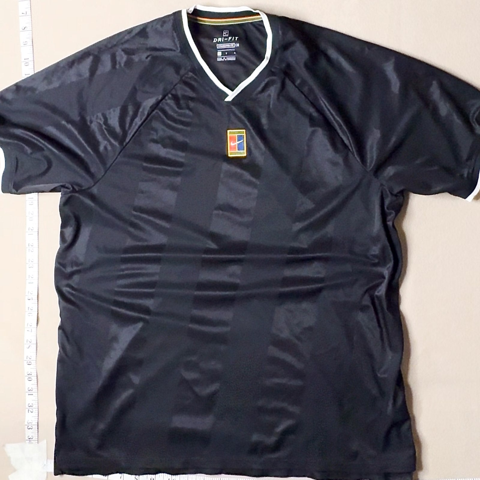 Nike Dri-Fit Tennis Shirt Large Black V-Neck Standard Fit Retro Logo Tee