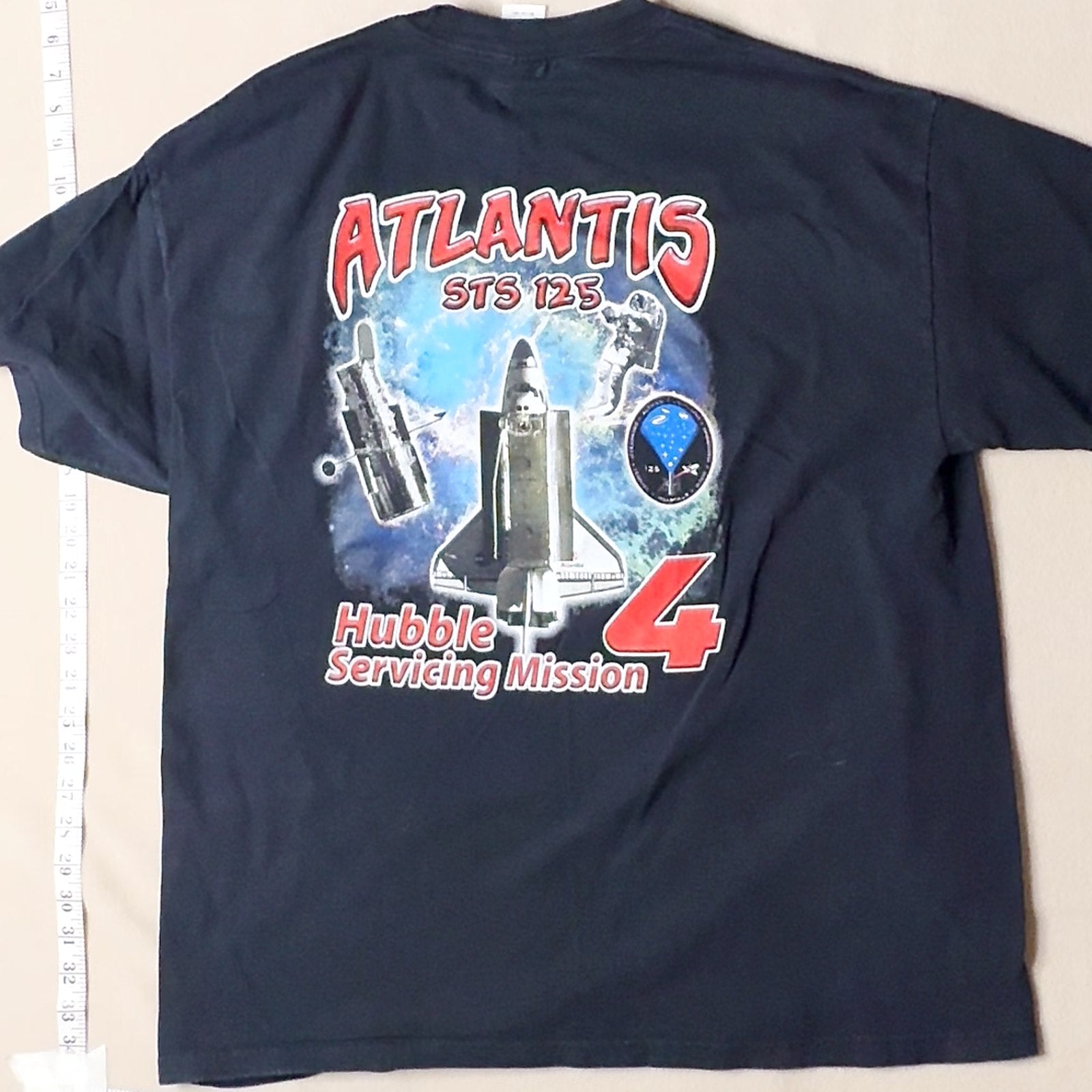 Hanes Atlantis STS-125 Hubble Servicing Mission 4 Space Shuttle Pocket Tee XL